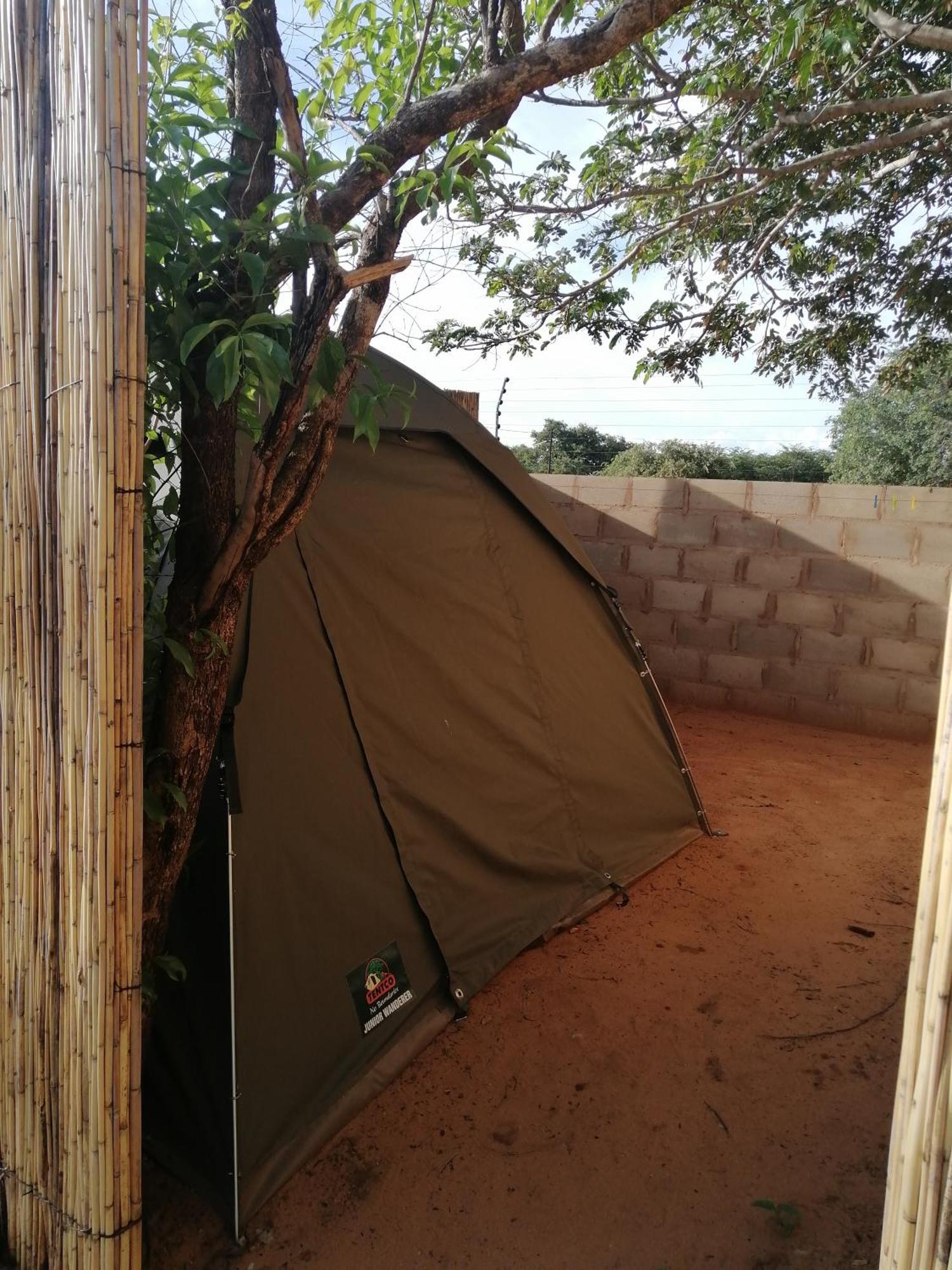 Looks Cottages Self Catering Apartments Kasane Exterior photo